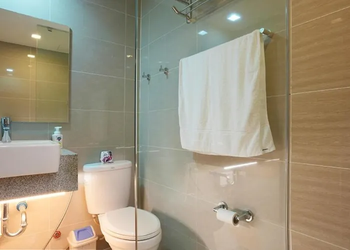 Best 1br In Uptown Bgc - Near Mitsukoshi & Malls *
