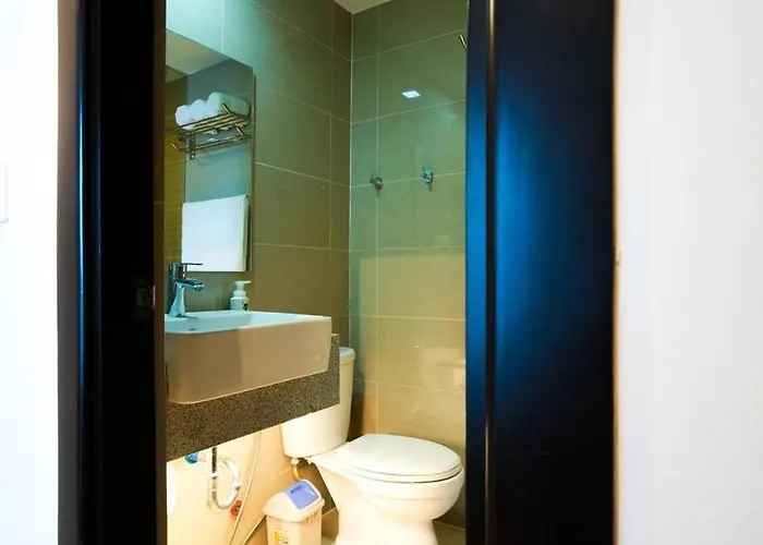 Best 1br In Uptown Bgc - Near Mitsukoshi & Malls * Manila