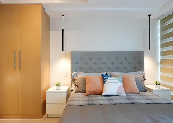 Best 1br In Uptown Bgc - Near Mitsukoshi & Malls *