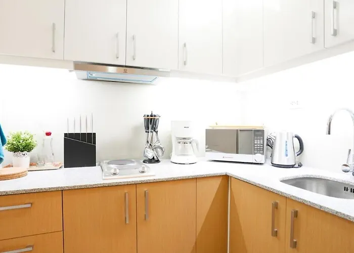 Apartamento Best 1br In Uptown Bgc - Near Mitsukoshi & Malls